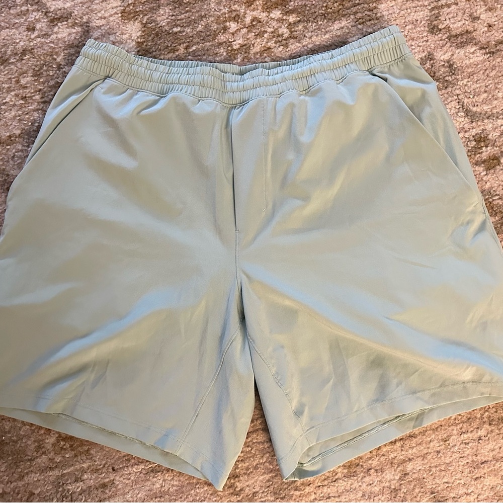 Lululemon Pace Breaker Shorts XL Lined